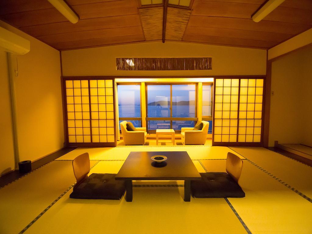 Отель Wakayama Kada Onsen Kada Kaigetsu Номер фото