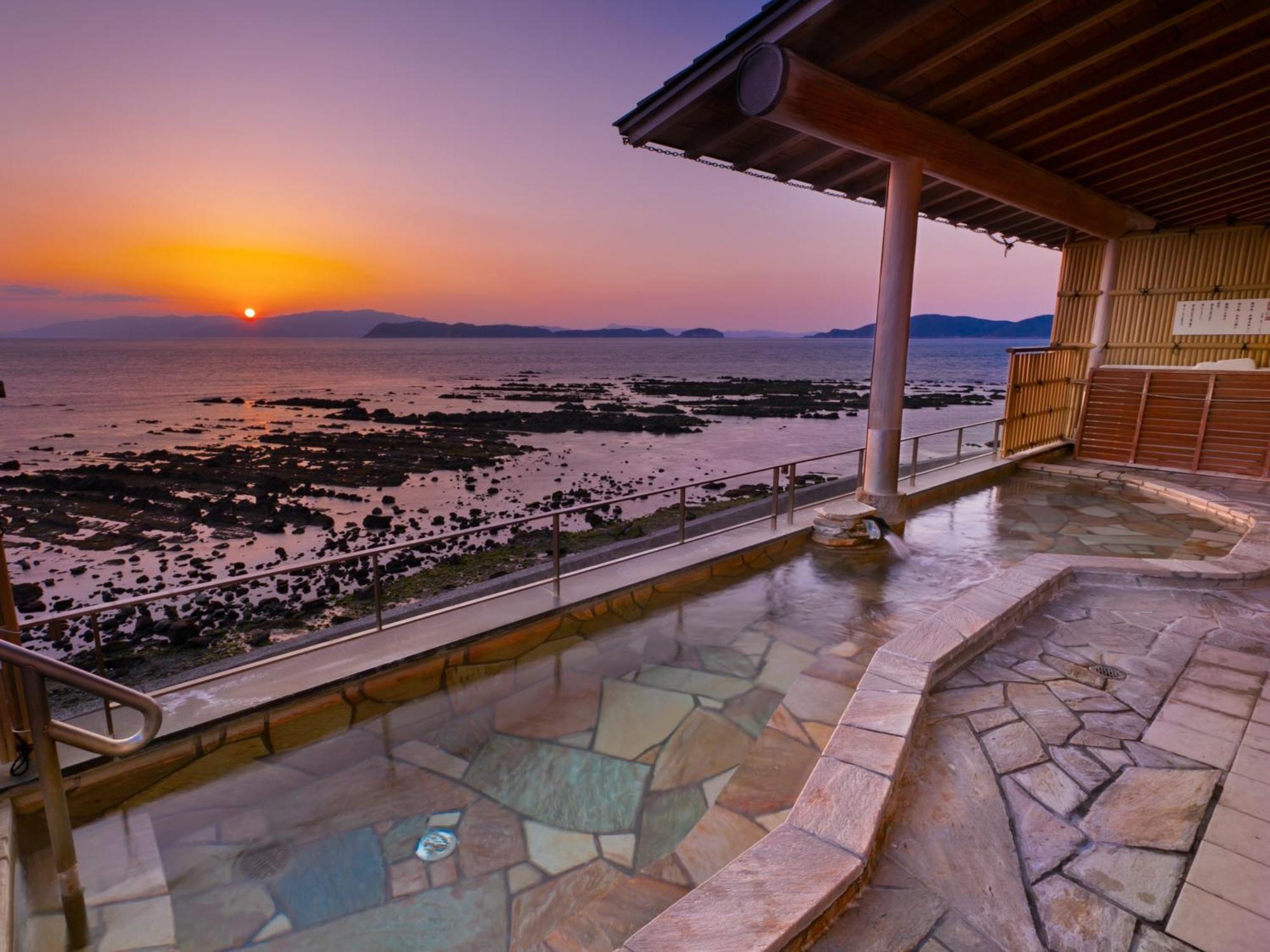 Отель Wakayama Kada Onsen Kada Kaigetsu Экстерьер фото