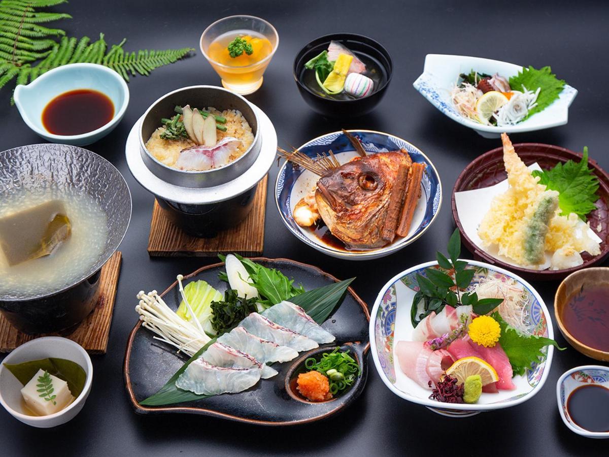Отель Wakayama Kada Onsen Kada Kaigetsu Экстерьер фото