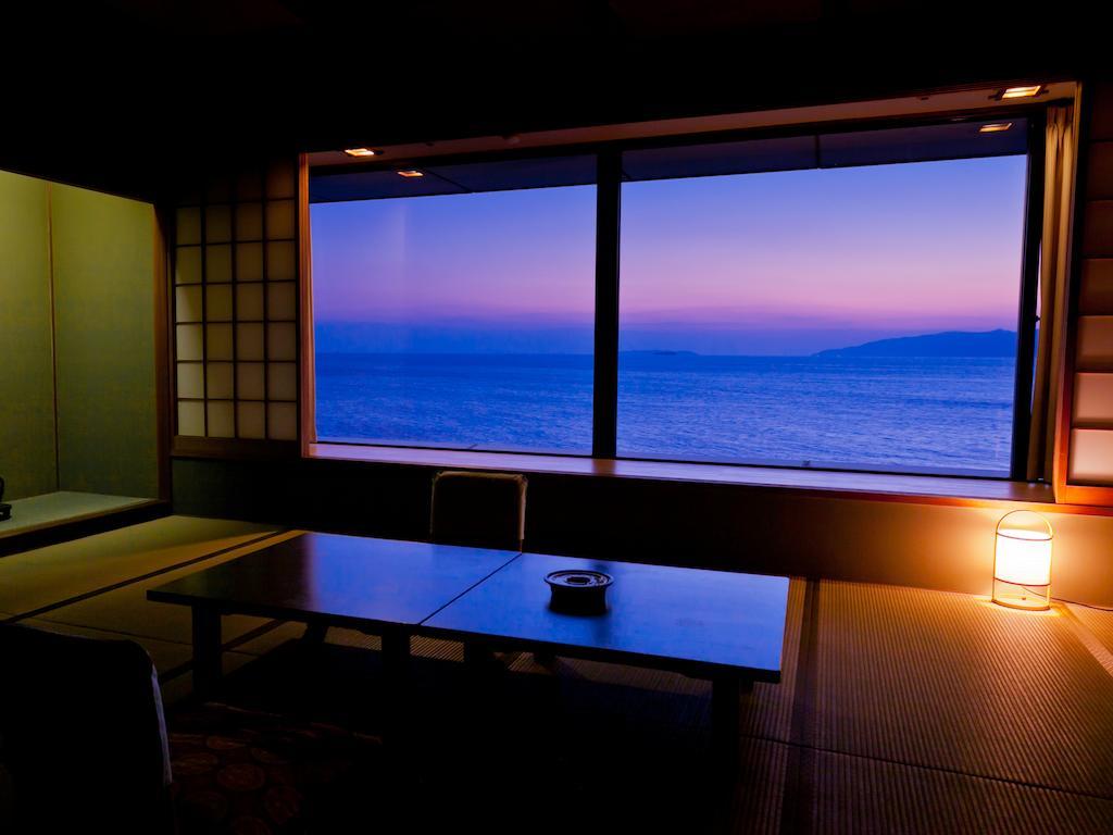 Отель Wakayama Kada Onsen Kada Kaigetsu Номер фото
