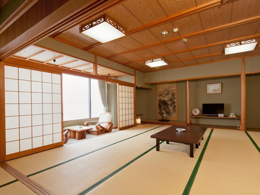 Отель Wakayama Kada Onsen Kada Kaigetsu Номер фото