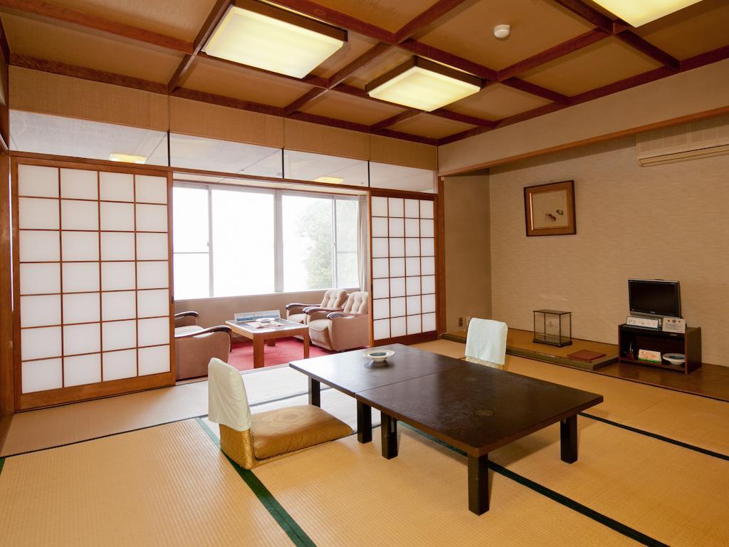 Отель Wakayama Kada Onsen Kada Kaigetsu Номер фото
