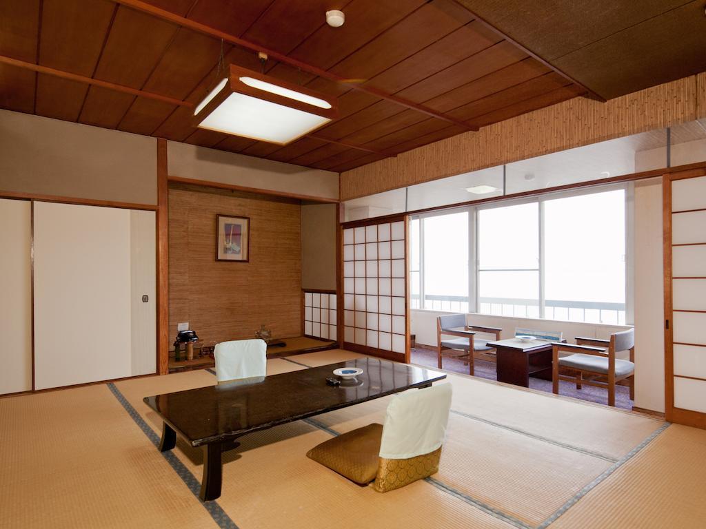Отель Wakayama Kada Onsen Kada Kaigetsu Номер фото