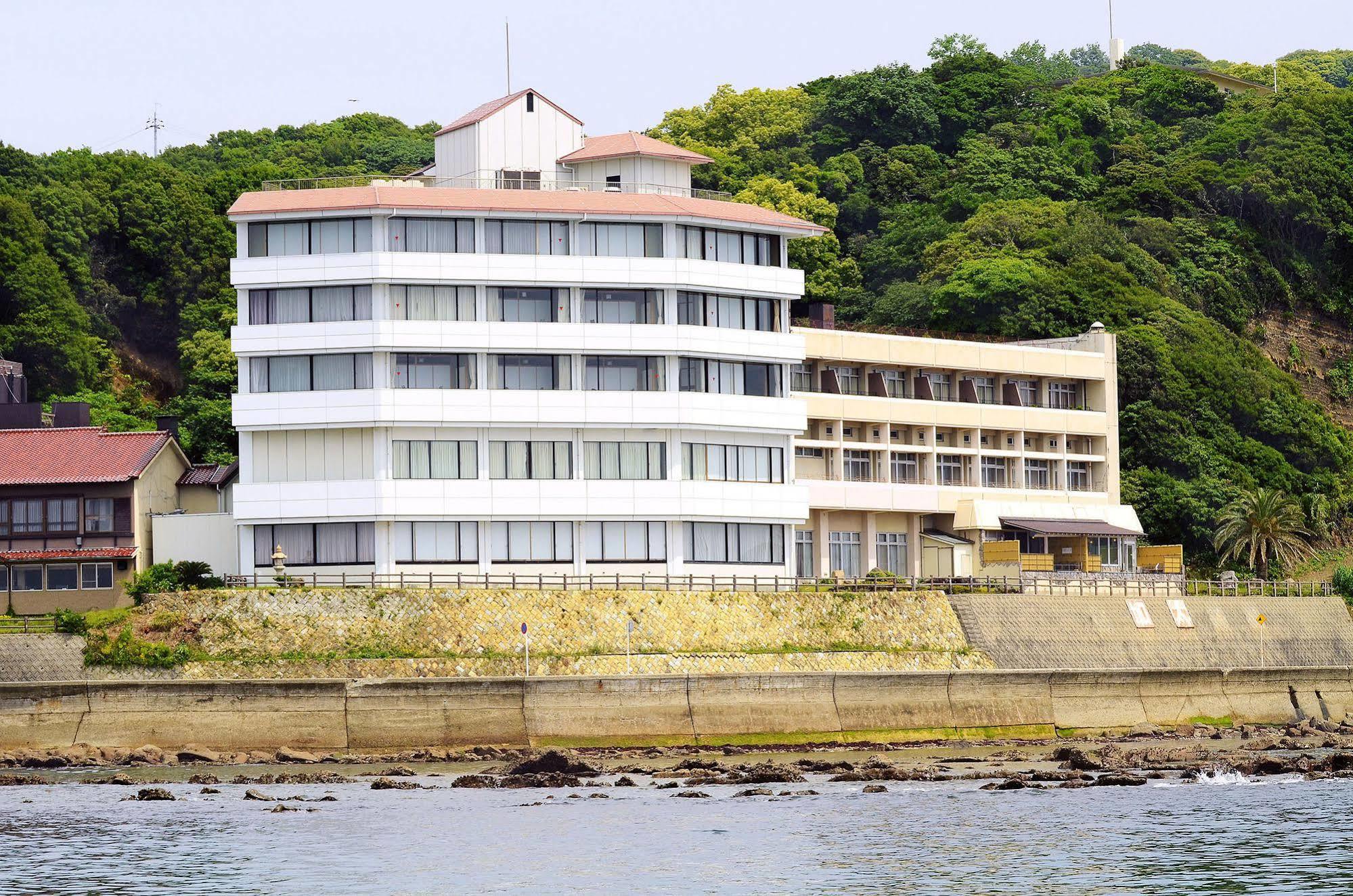 Отель Wakayama Kada Onsen Kada Kaigetsu Экстерьер фото