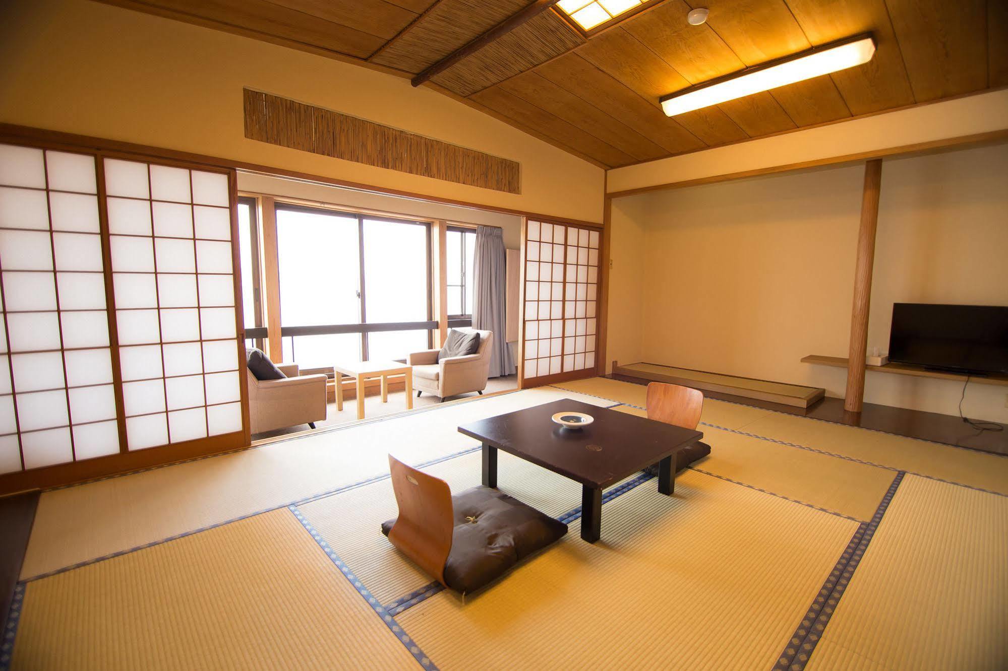 Отель Wakayama Kada Onsen Kada Kaigetsu Экстерьер фото
