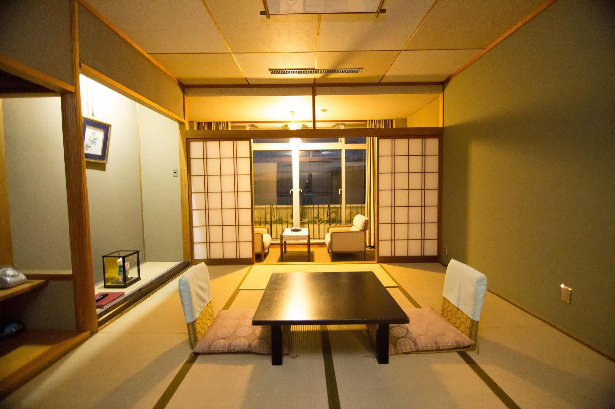 Отель Wakayama Kada Onsen Kada Kaigetsu Экстерьер фото