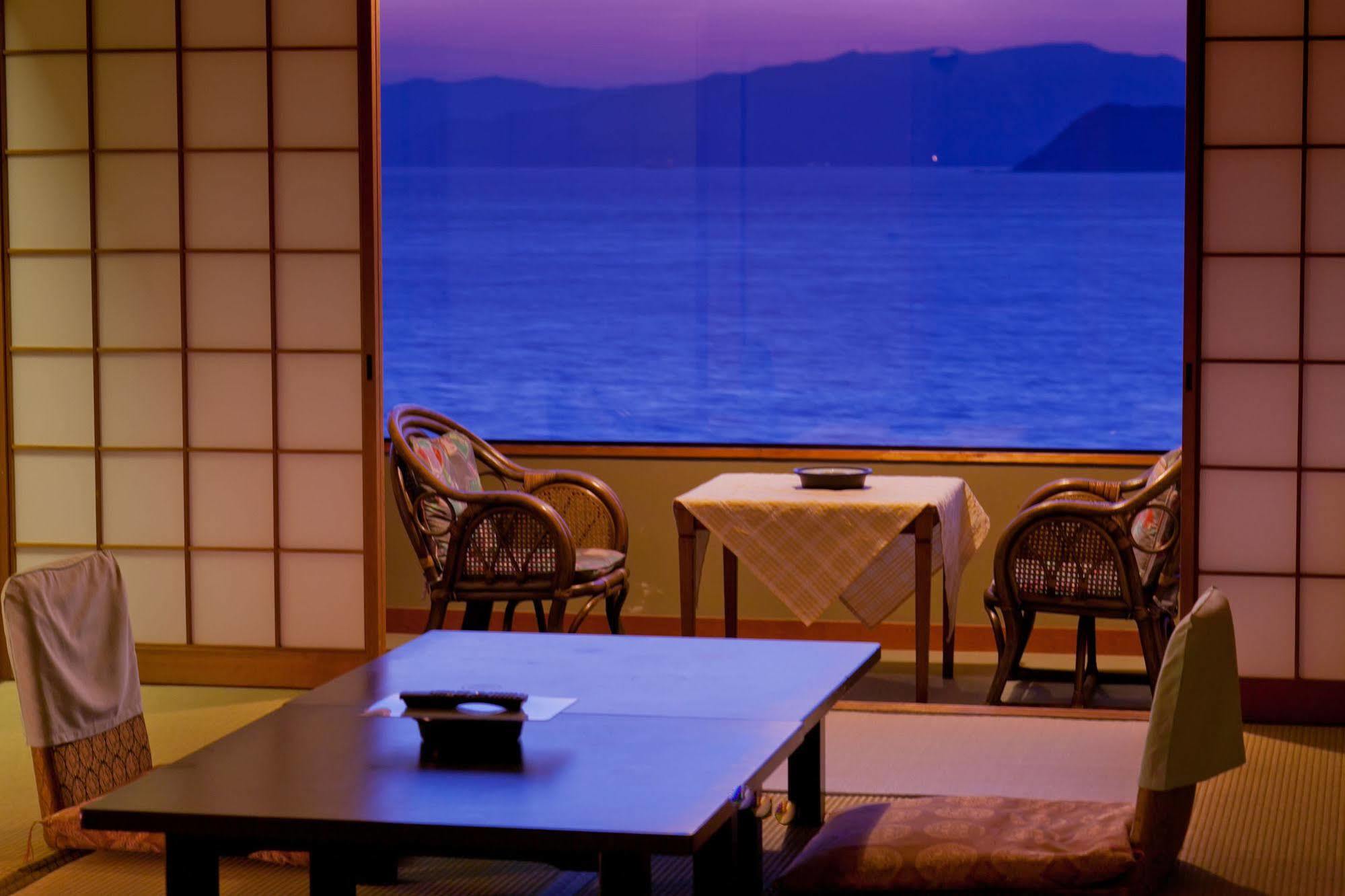 Отель Wakayama Kada Onsen Kada Kaigetsu Экстерьер фото